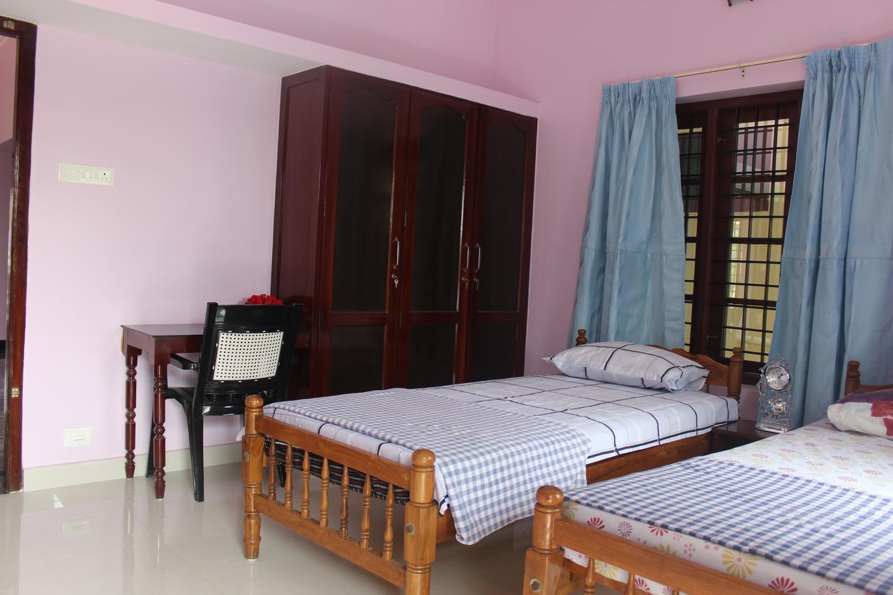 Puthenchirayil Homestay Thiruvananthapuram Ngoại thất bức ảnh
