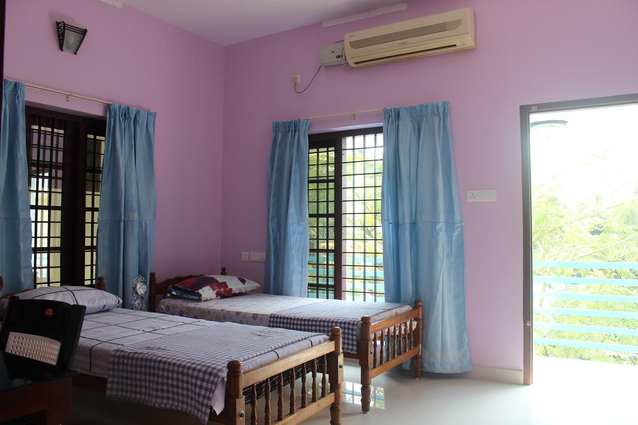Puthenchirayil Homestay Thiruvananthapuram Ngoại thất bức ảnh