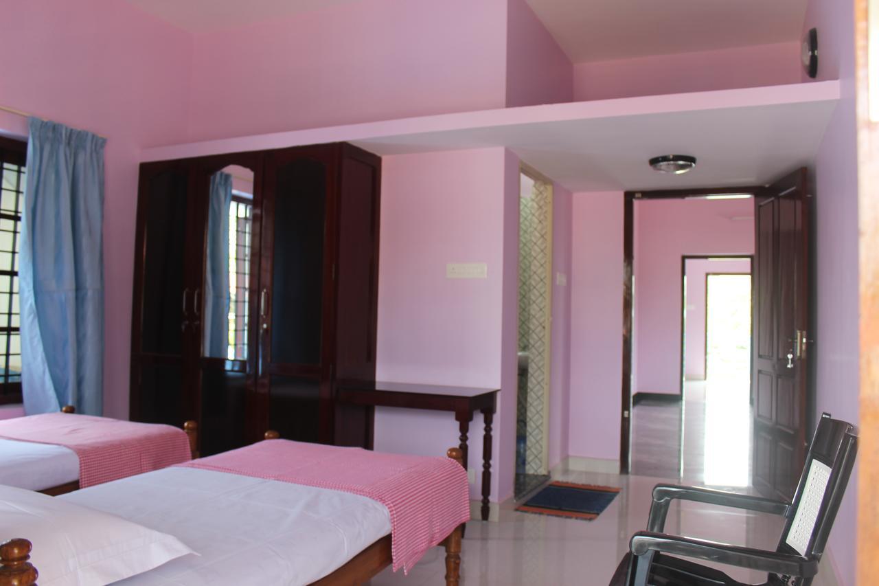 Puthenchirayil Homestay Thiruvananthapuram Ngoại thất bức ảnh